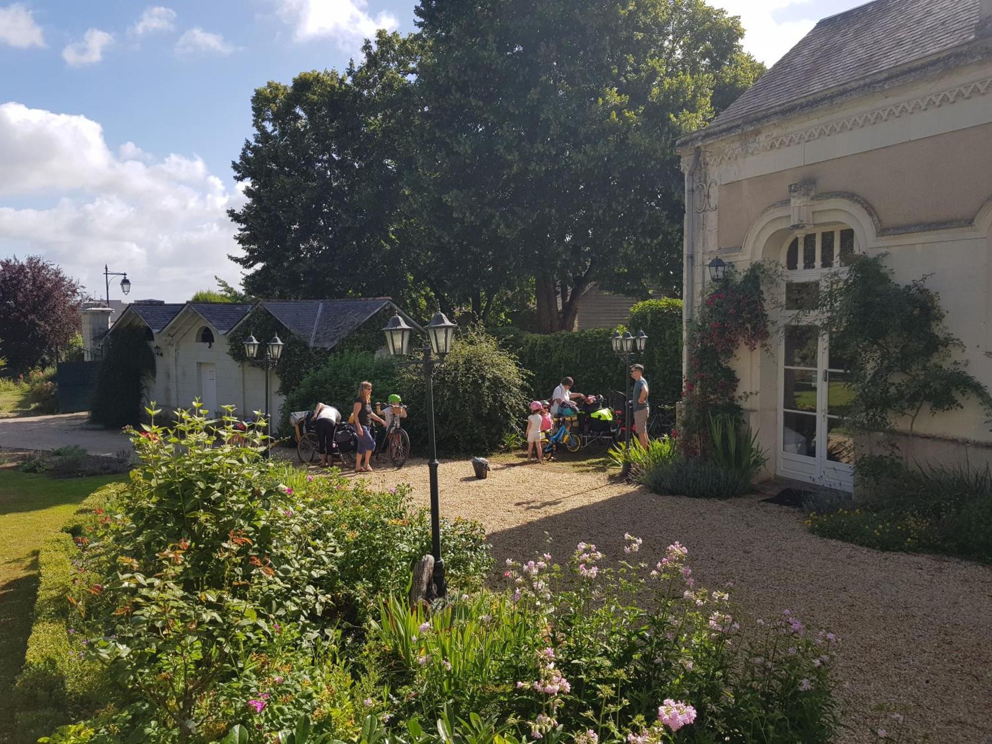 Domaine De L'Oie Rouge Bed & Breakfast Les Rosiers-sur-Loire Bagian luar foto